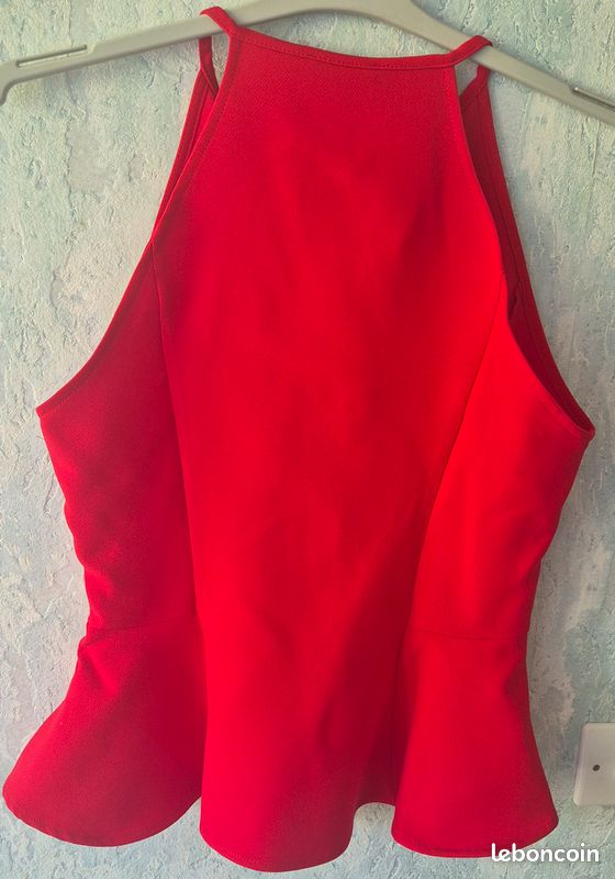 Top Rouge M Zara(en vente actuellement) (image 2)