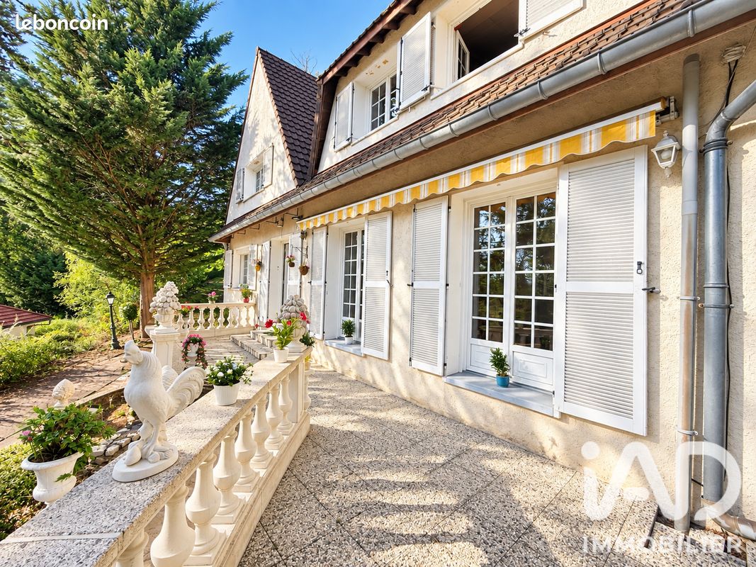 Maison 8 pièces 167 m² · à Jouy-en-Josas · 167 m² · 685 000 €