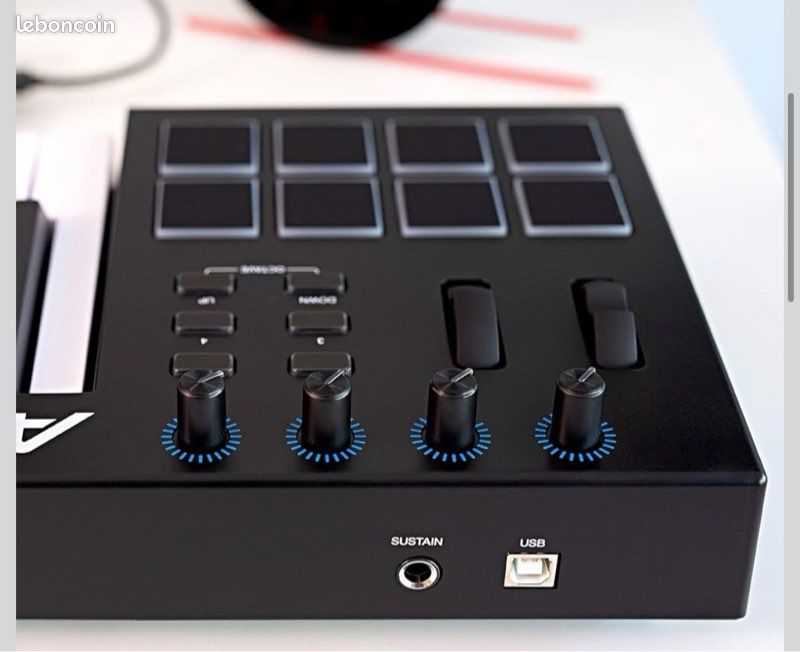 Clavier Alesis V61 (image 4)