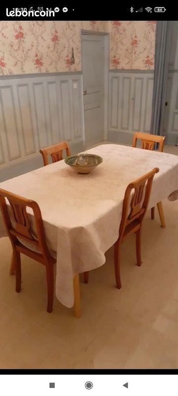 Table simple (image 1)