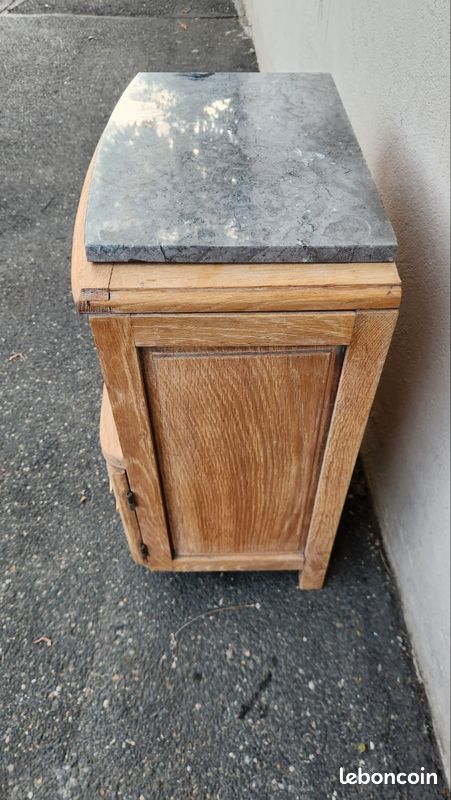 Petite table de chevet vintage en bois avec plateau en marbre (image 7)