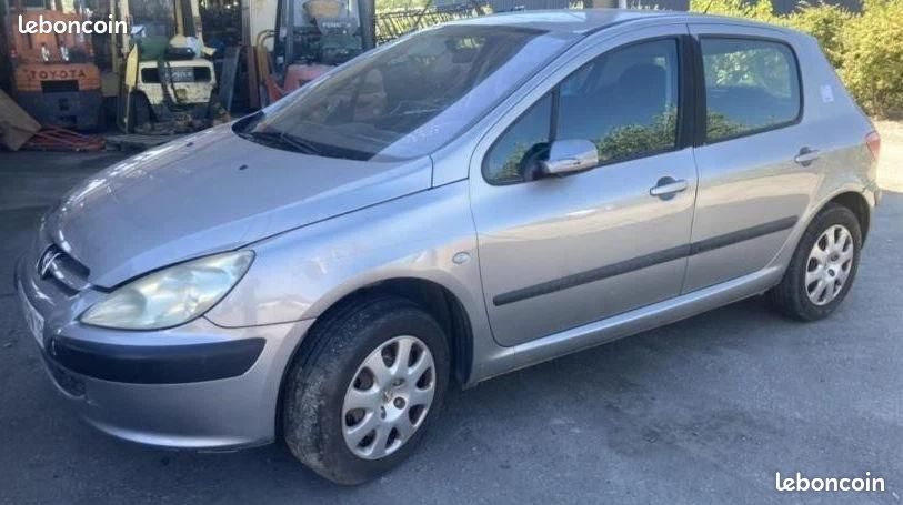 Pieces moteur + boite Peugeot 307 2.0 HDi 110 et 90 2004 (image 1)