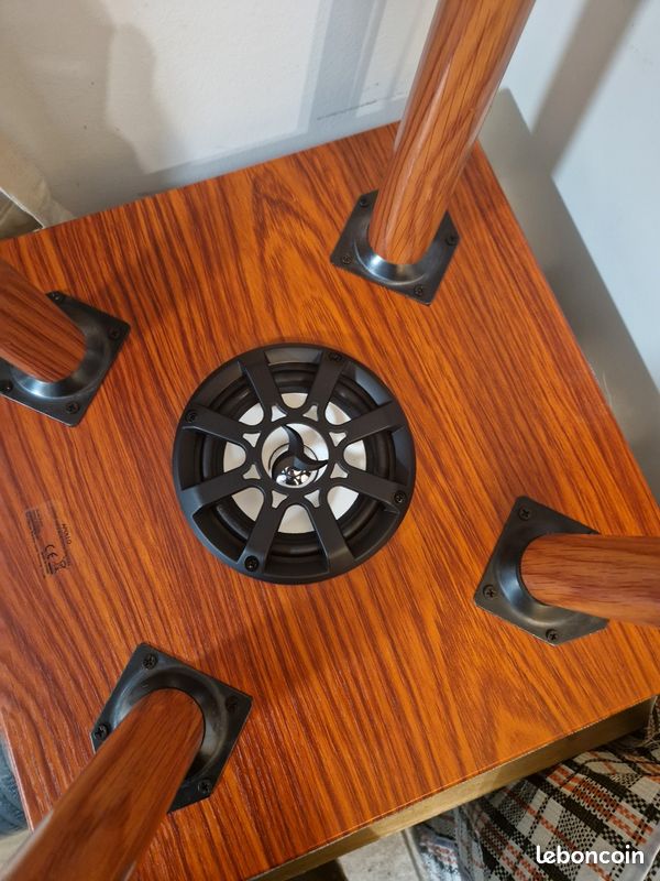 Table d'appoint enceinte (image 4)