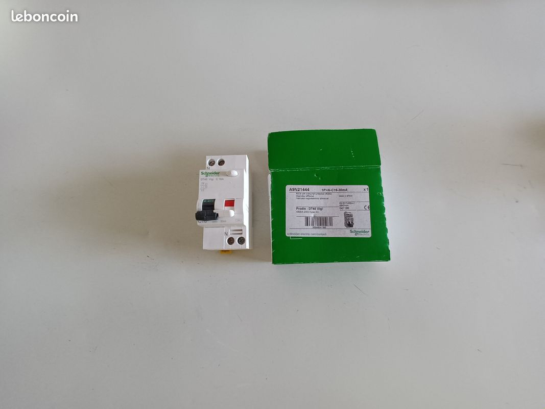 Schneider A9N21444 - Arrêté - Ici solution de remplacement