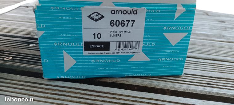 Arnould 60673 Prise TV-FM Lumière - AVB Négoce