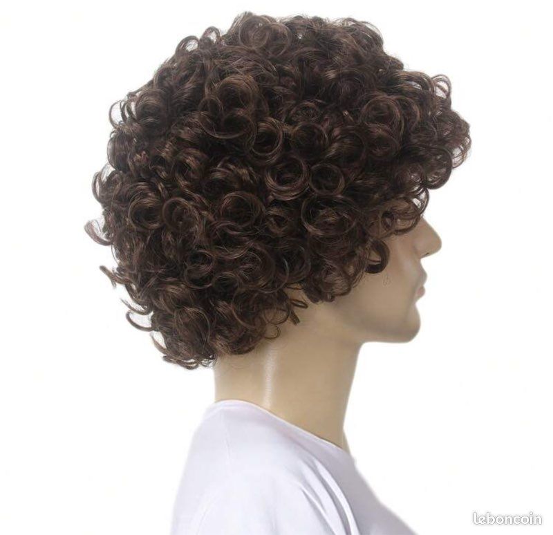 Beweig Perruque Courte Bouclée Brunes Pour Hommes - Perruque Synthétique Halloween Costume - Avec Bonnet