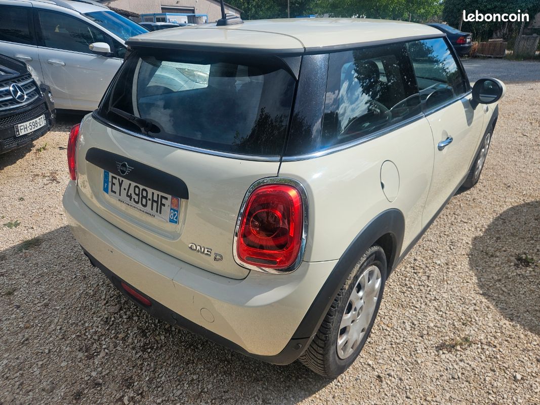 Mini Cooper f56 one D 1.5d 95 cv (image 3)