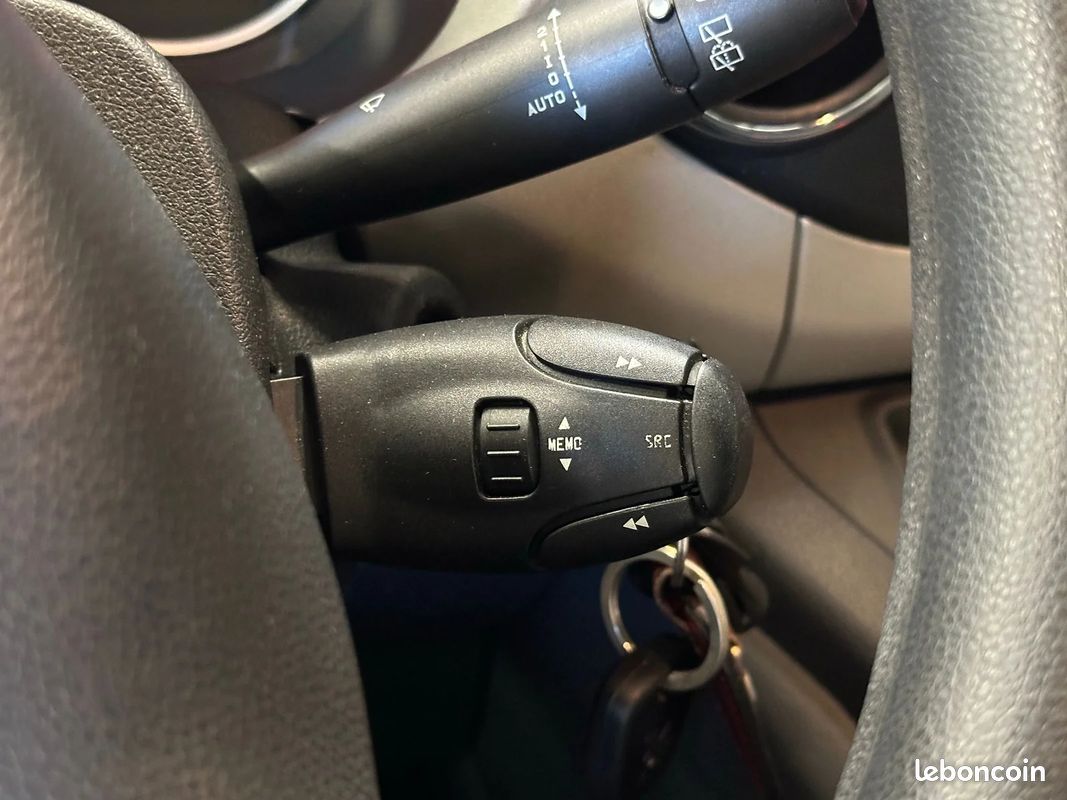 Peugeot PARTNER Outdoor 1.6 HDI 92ch - SECONDE MAIN - RÉVISION À JOUR - KIT DISTRI À JOUR (image 21)