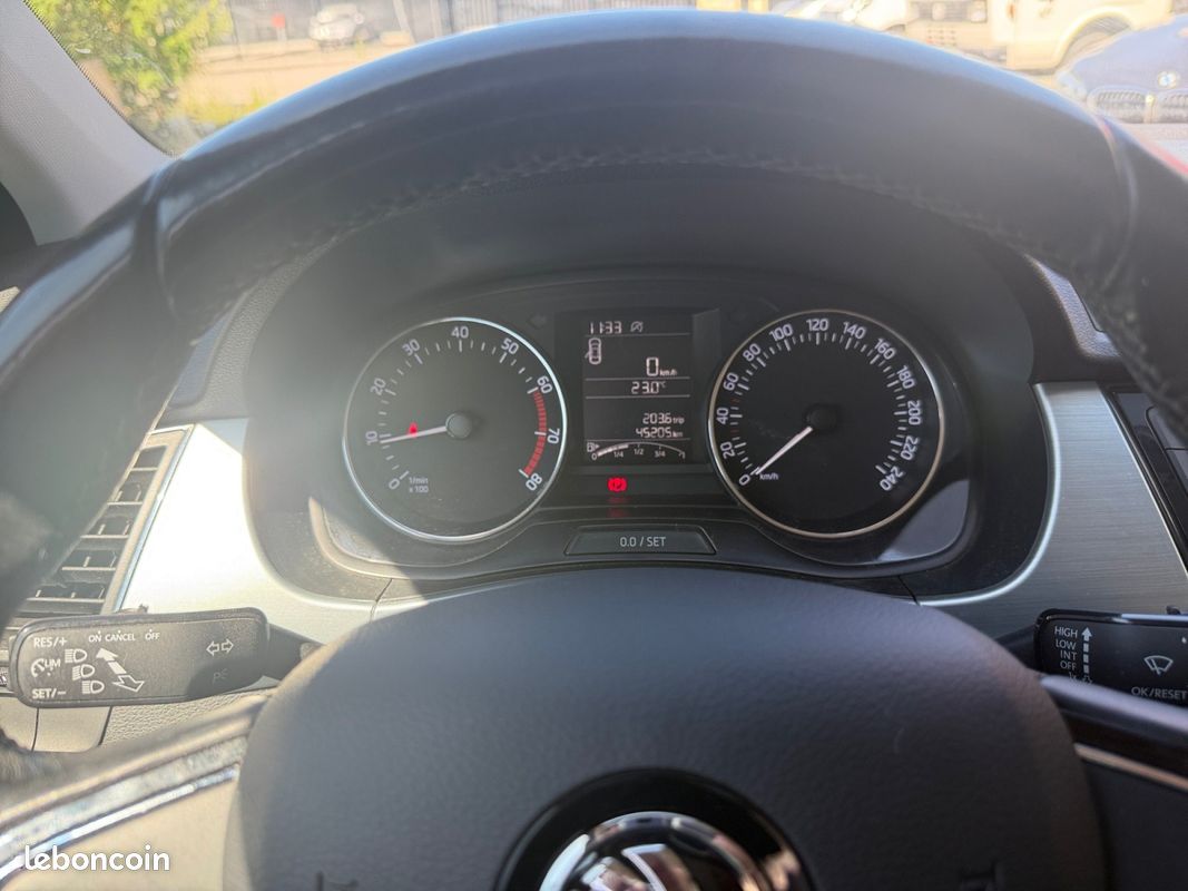 SKODA FABIA 1.0 MPI 75 ch Greentec Ambition (image 14)