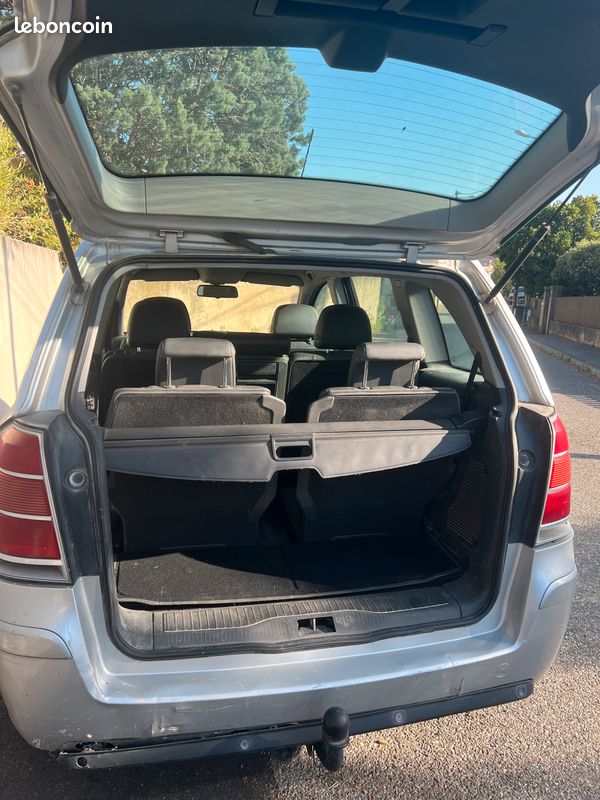 Opel Zafira (image 2)