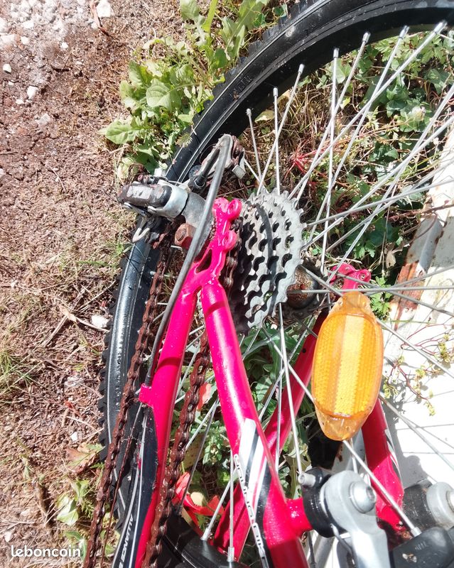 Vélo enfant VTT R-BIKE RANGE 20 - 6 vitesses - bon état mais pneus à plat (image 15)