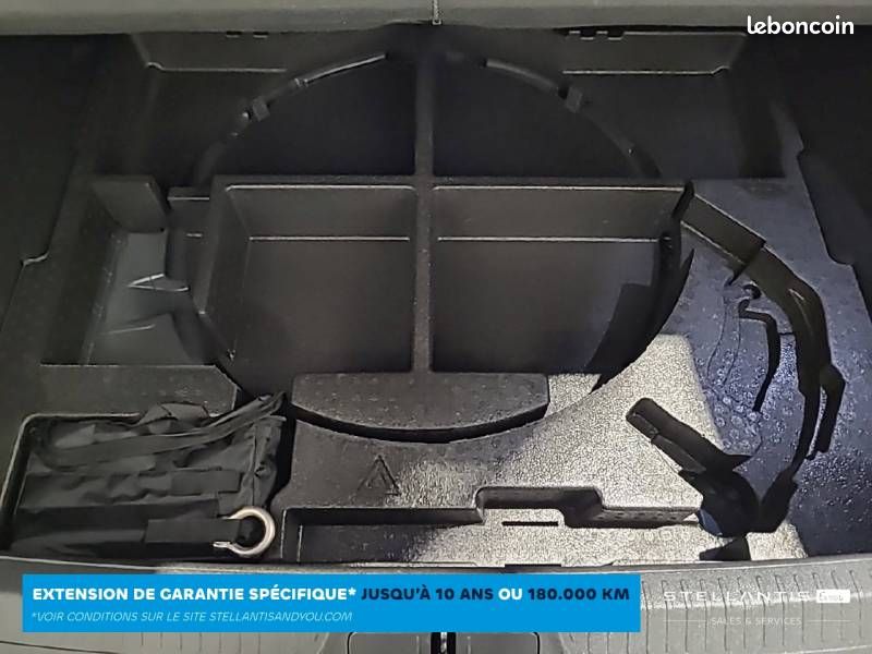 Peugeot 408 PureTech 130 ch S&S EAT8 Allure Pack (image 25)