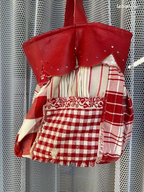 Sac rond rouge (image 6)