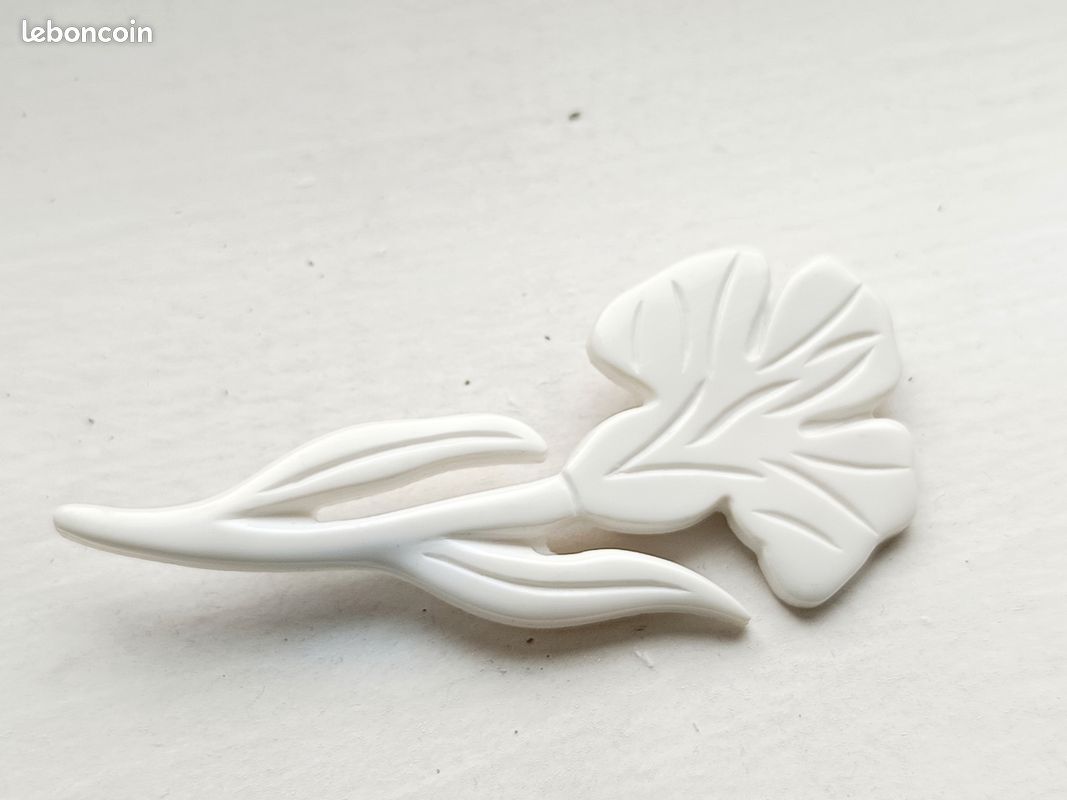 Ancienne Petite Broche 'Lac Blanc' - Occasion, Vintage, Style Minimaliste