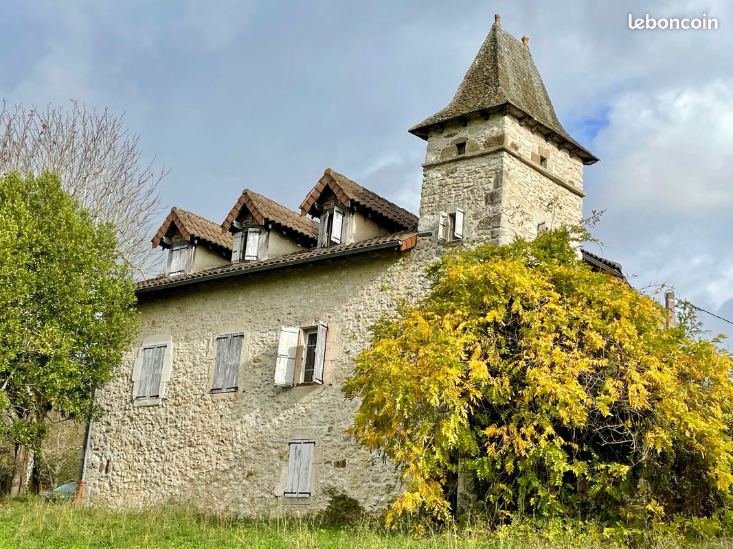 Maison 5 pièces 105 m² · à Saint-Santin · 105 m² · 295 400 €