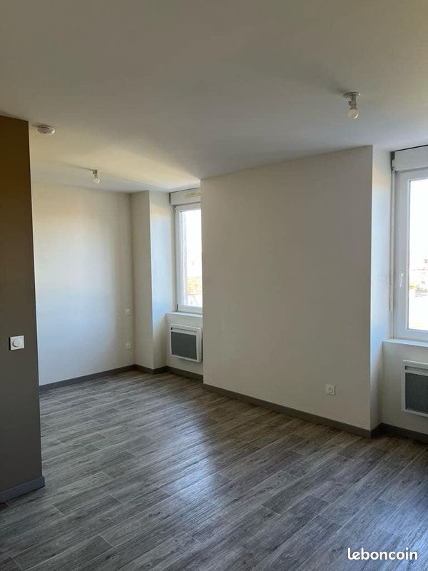 Appartement 1 pièce 25 m² · à Riorges · 25 m² · 360 €/mois