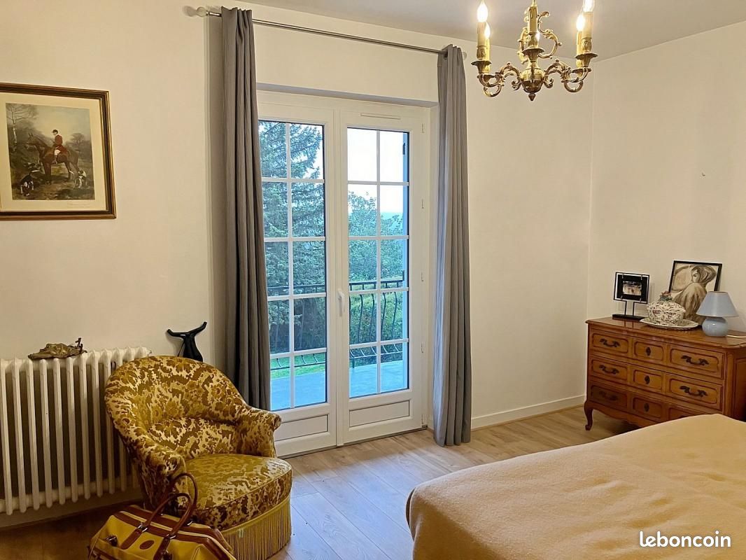 Maison 8 pièces 190 m² - Magnac-sur-Touvre 16600 (image principale 6)