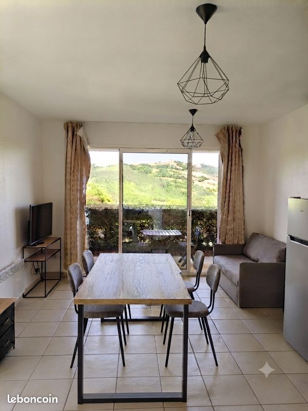 Appartement 2 pièces 33 m² · à Trébas · 33 m² · 450 €/mois
