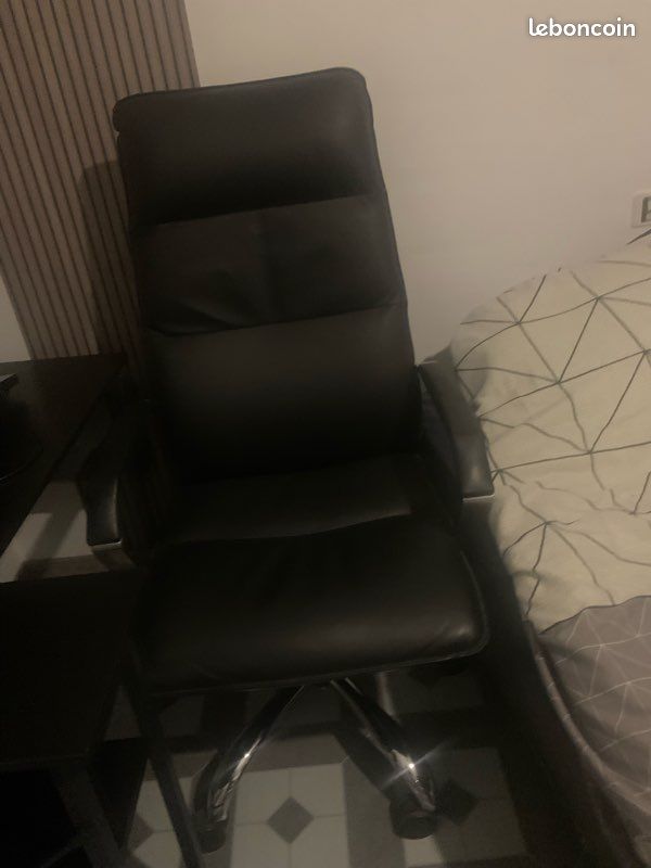 Fauteuil de bureau cuir à roulettes (image 1)