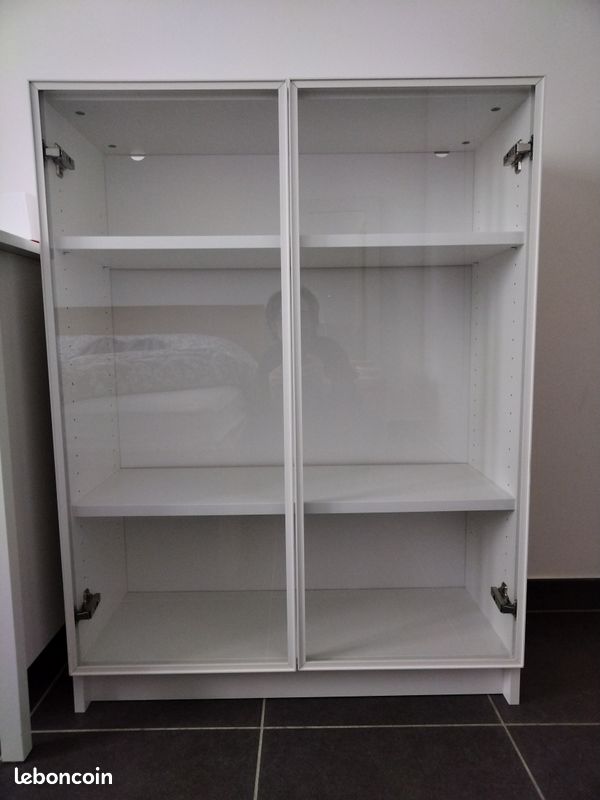 Bibliothèque IKEA Billy - Noir - 80x28x106 Cm - 3 étagères - Occasion