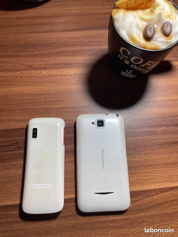 Lot de 2 ancien téléphone pour pièces (image 2)