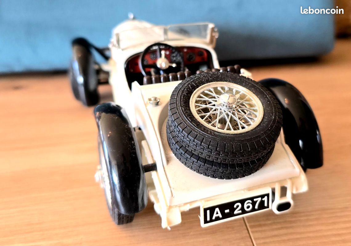 VOITURE DE COLLECTION 1/18 Burago : MERCEDES-BENZ SSK ( B2 ) EUR 20,99