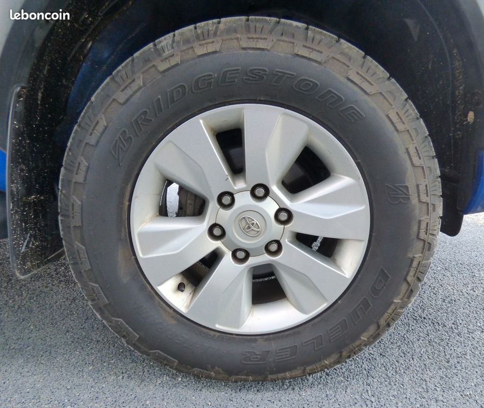 TOYOTA HILUX 4x4 DOUBLE Cabine 2.4 D4D 150 LEGENDE (image 28)