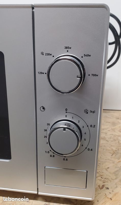 Micro onde VALBERG 700W Très bon état (image 6)