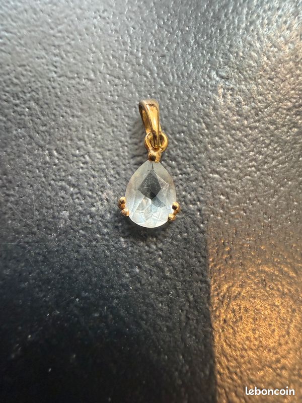 Joli pendentif or 18 carats et cristal de roche (image 1)
