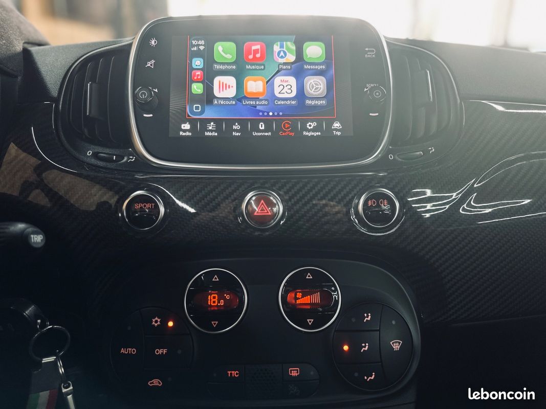 ABARTH 595 1.4 T-Jet 180 CH BVA Cabriolet Competizione Esseesse + ECHAPPEMENT AKRAPOVIC + PACK CARBONE + BEATS AUDIO + 1ERE MAIN + GARANTIE 12 MOIS (image 16)