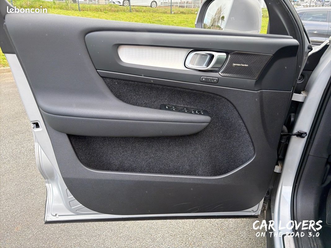 VOLVO XC40 T4 Recharge 129+82 ch DCT7 Plus (image 17)