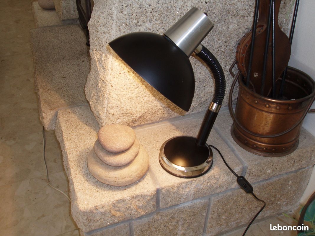 Lampe de bureau (image 1)
