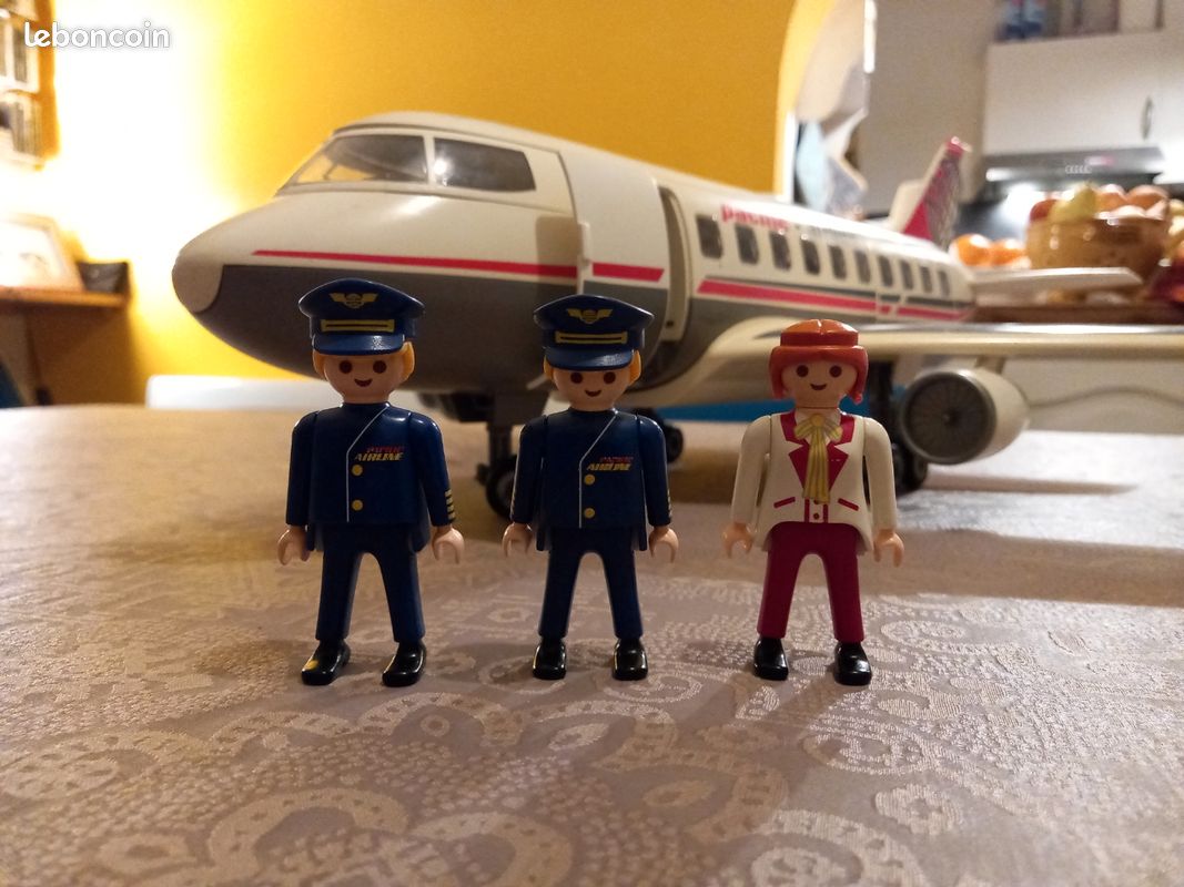 Grand Avion Playmobil Complet Avec Personnages Et Accessoires - Occasion