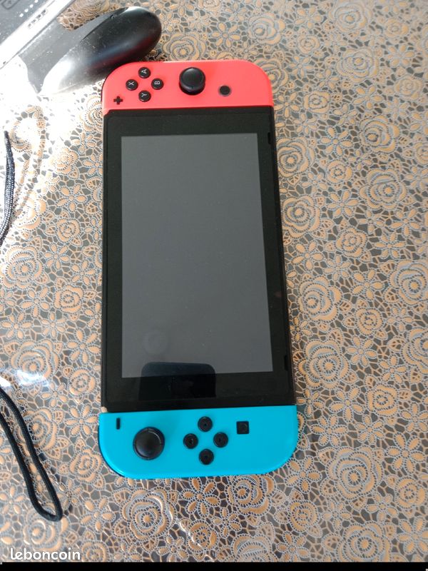 Switch+accessoires+casque gamer+fifa21 édition essentielle (image 1)