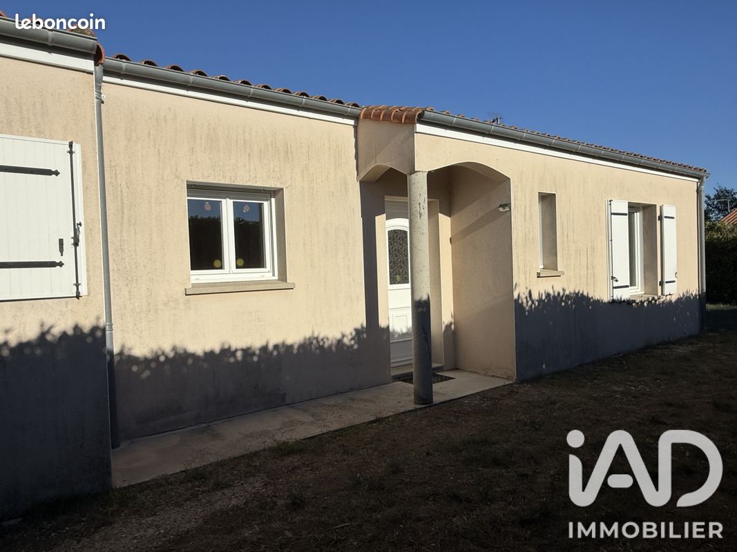 Maison 4 pièces 99 m² · à Fors · 99 m² · 165 000 €