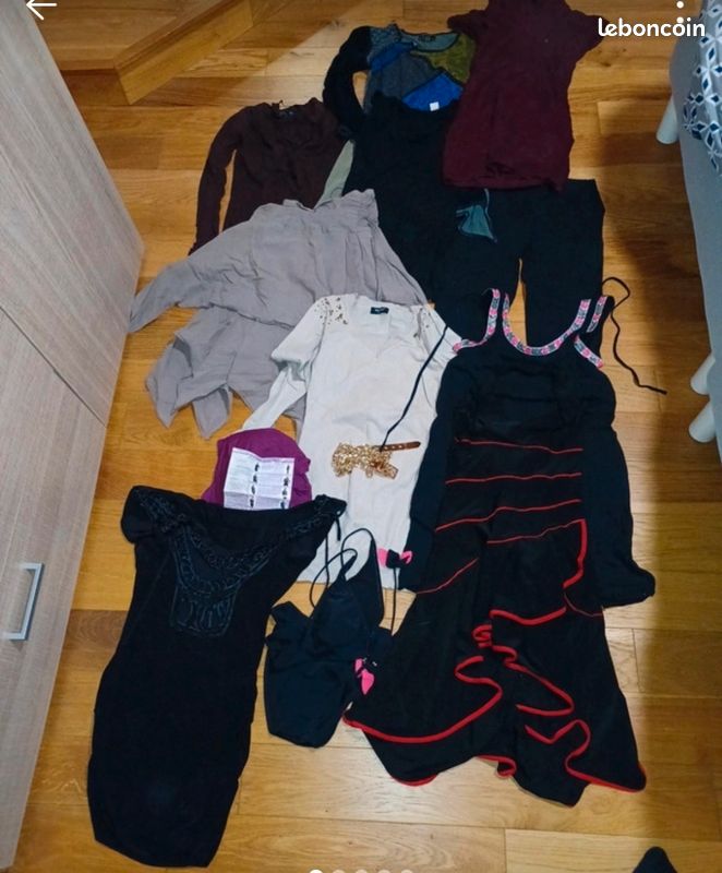 Lot De Vêtements Femme Tailles T Et M - Occasion Bon état, Marques Naf Naf, Mim, Etc.