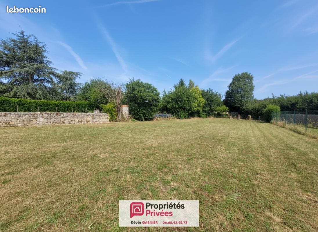 Terrain 700 m² Soyaux · 70 000 €