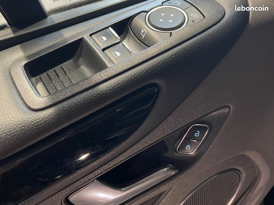 FORD TOURNEO CUSTOM 320 L2H1 2.0 EcoBlue 130 BVA Titanium - TVA (image 22)