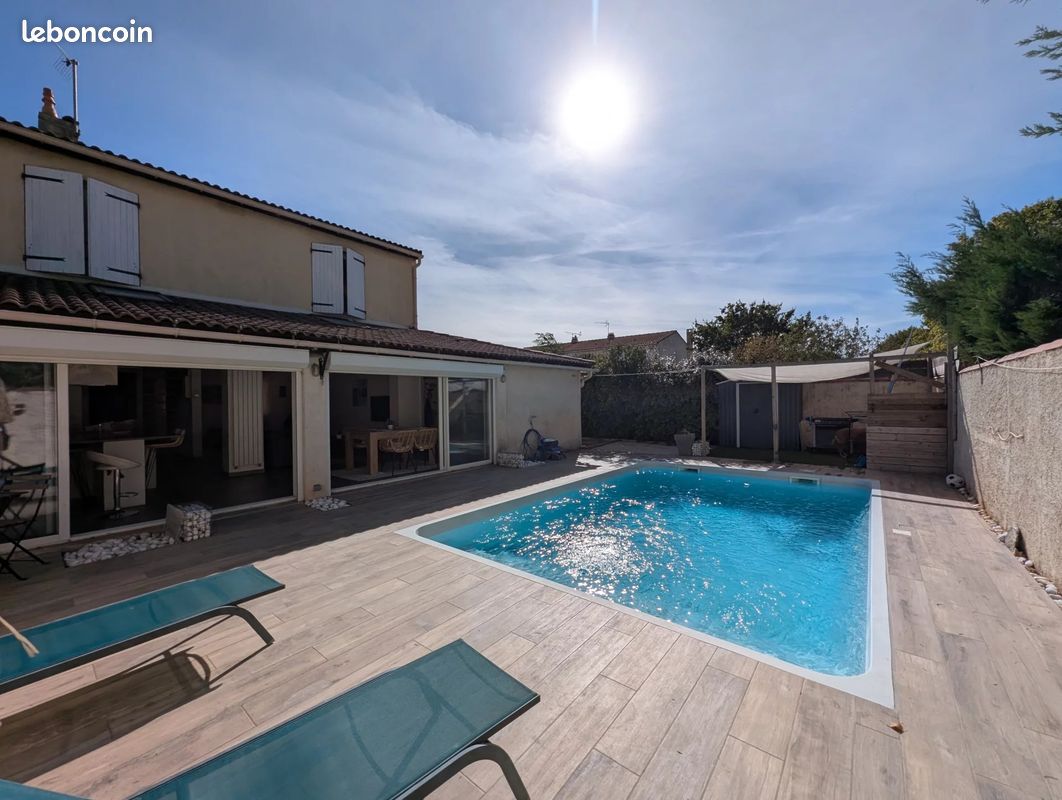 Maison 5 pièces 147 m² · à Saint-Martin-de-Crau · 147 m² · 329 000 €
