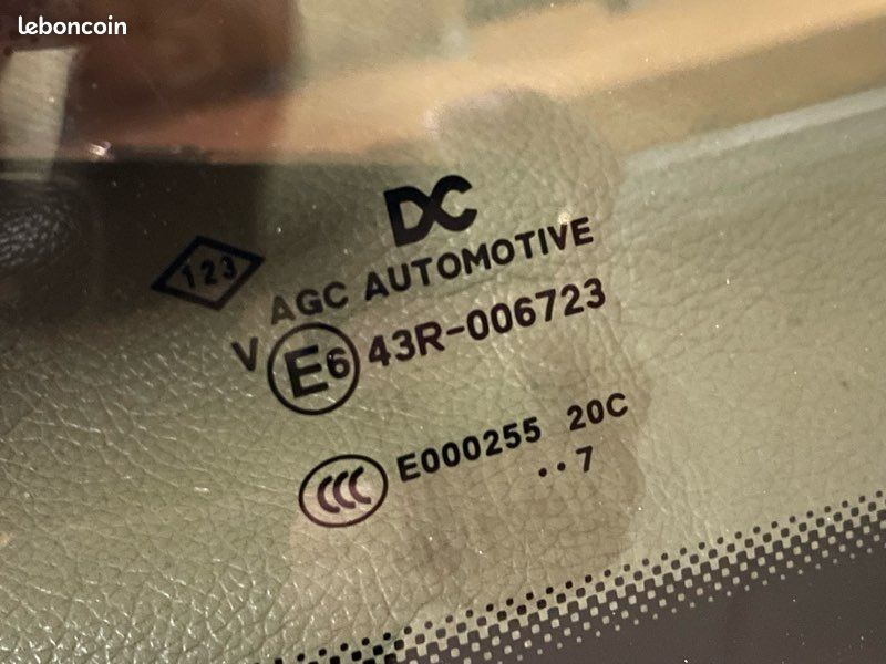 Vitre arrière droite Renault Twingo 3 (image 3)