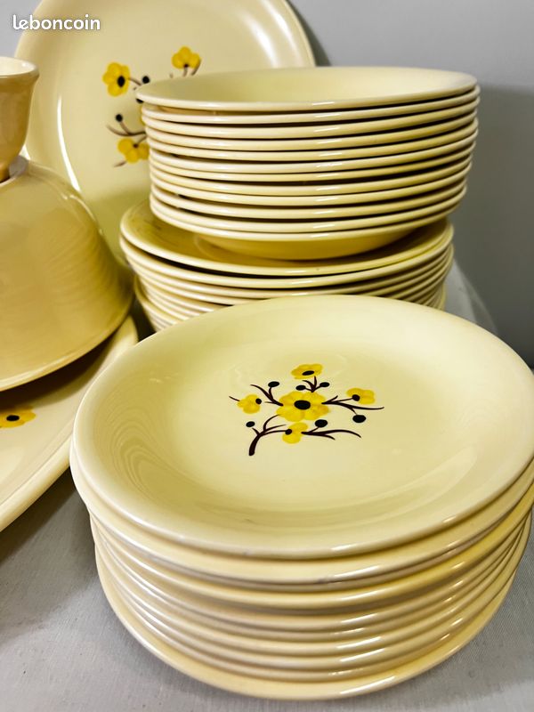 Paire De Clips Floraux Vintage Années 1950-1960 - Porcelaine Sur Base Cuivre Jaune - Occasion