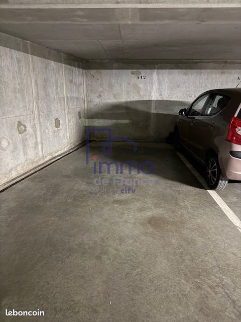 Parking 13 m² · à Villeurbanne · 13 m² · 15 000 €