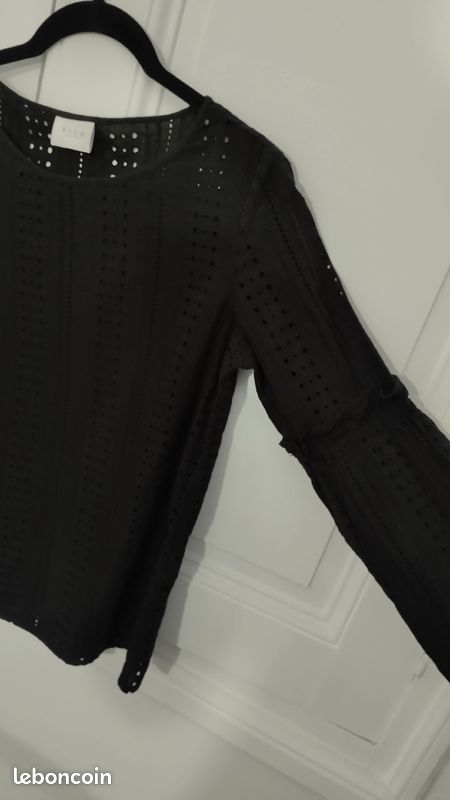 Blouse noire Broderie anglaise (image 4)