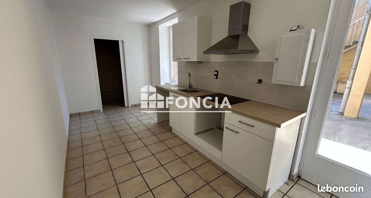 Appartement 3 pièces 88 m² · à Roanne · 88 m² · 595 €/mois