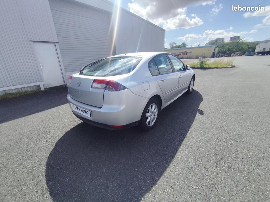 RENAULT LAGUNA 1.5 dCi - 110 III BERLINE Authentique PHASE 1 (image 8)
