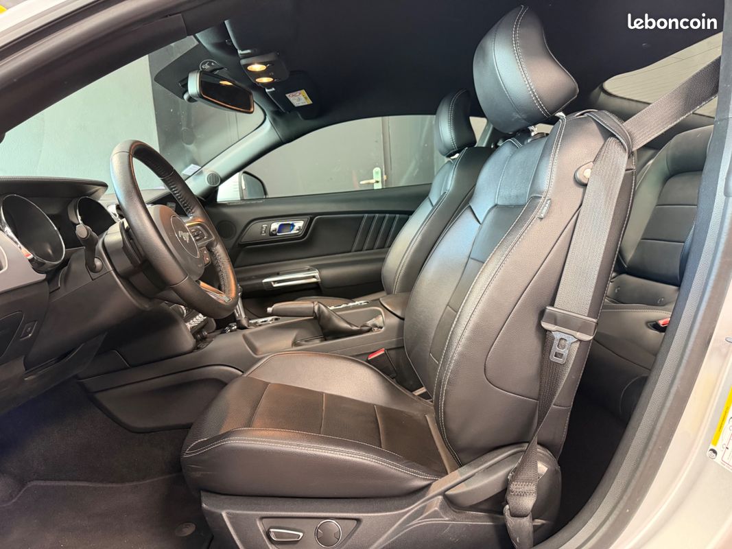 Ford mustang fastback 2.3 317 cv premium / origine france / entretien complet ford / 2 ieme main / camera (image 5)