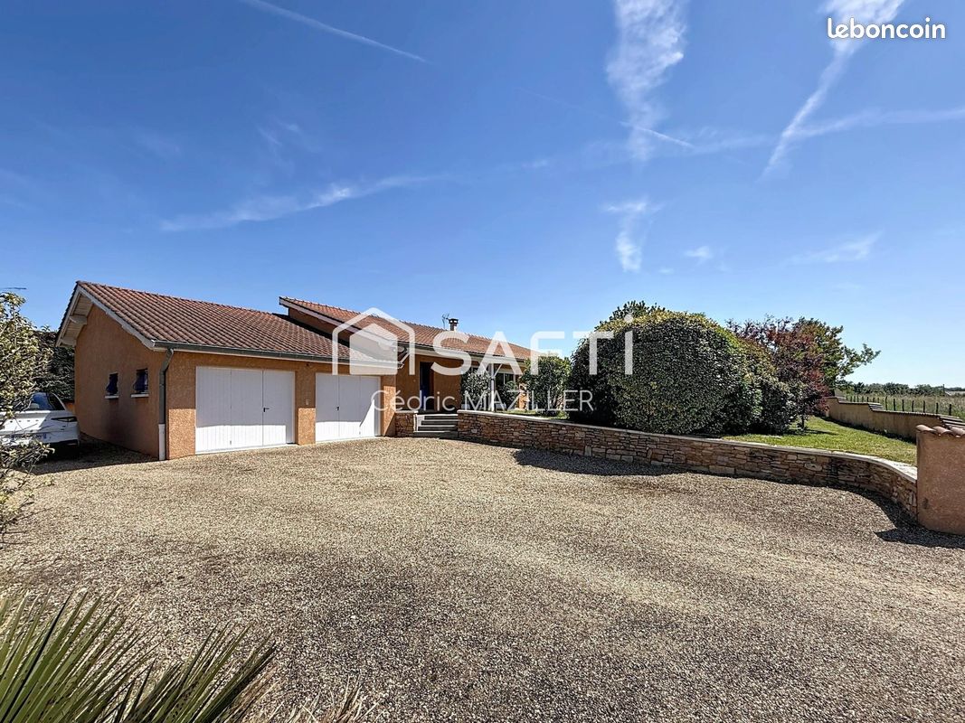 Maison 5 pièces 162 m² · à Montceaux · 162 m² · 449 000 €