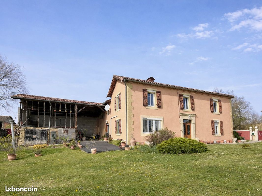 Maison 4 pièces 138 m² · à Mirande · 138 m² · 265 000 €