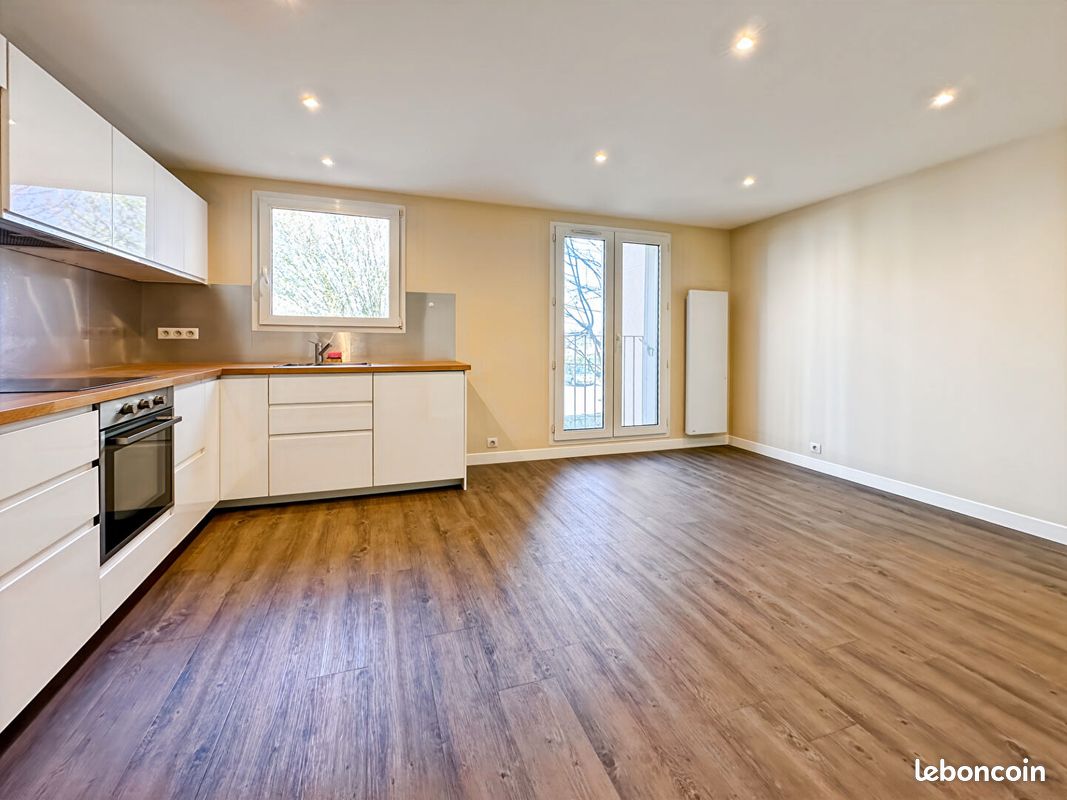 Appartement 2 pièces 47 m² · à Viry-Châtillon · 47 m² · 854 €/mois