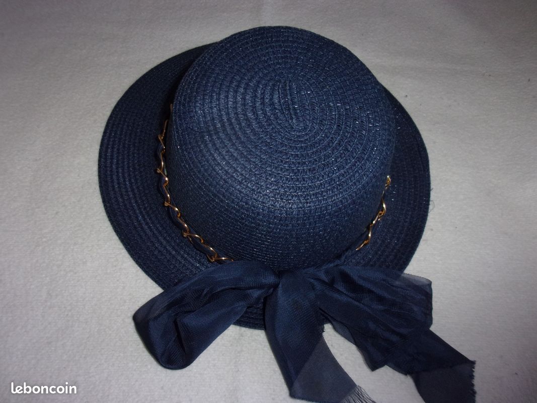 Chapeau LeMieux Maria En Maille Soie Extensible - Couleur Lagoon, Pompon Amovible, Léger Meyers Montre